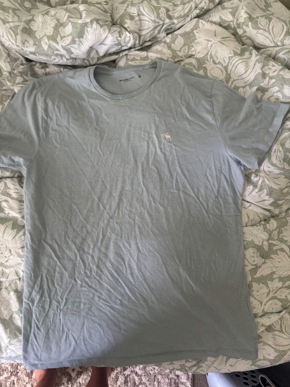 Men’s Abercrombie and fitch shirt